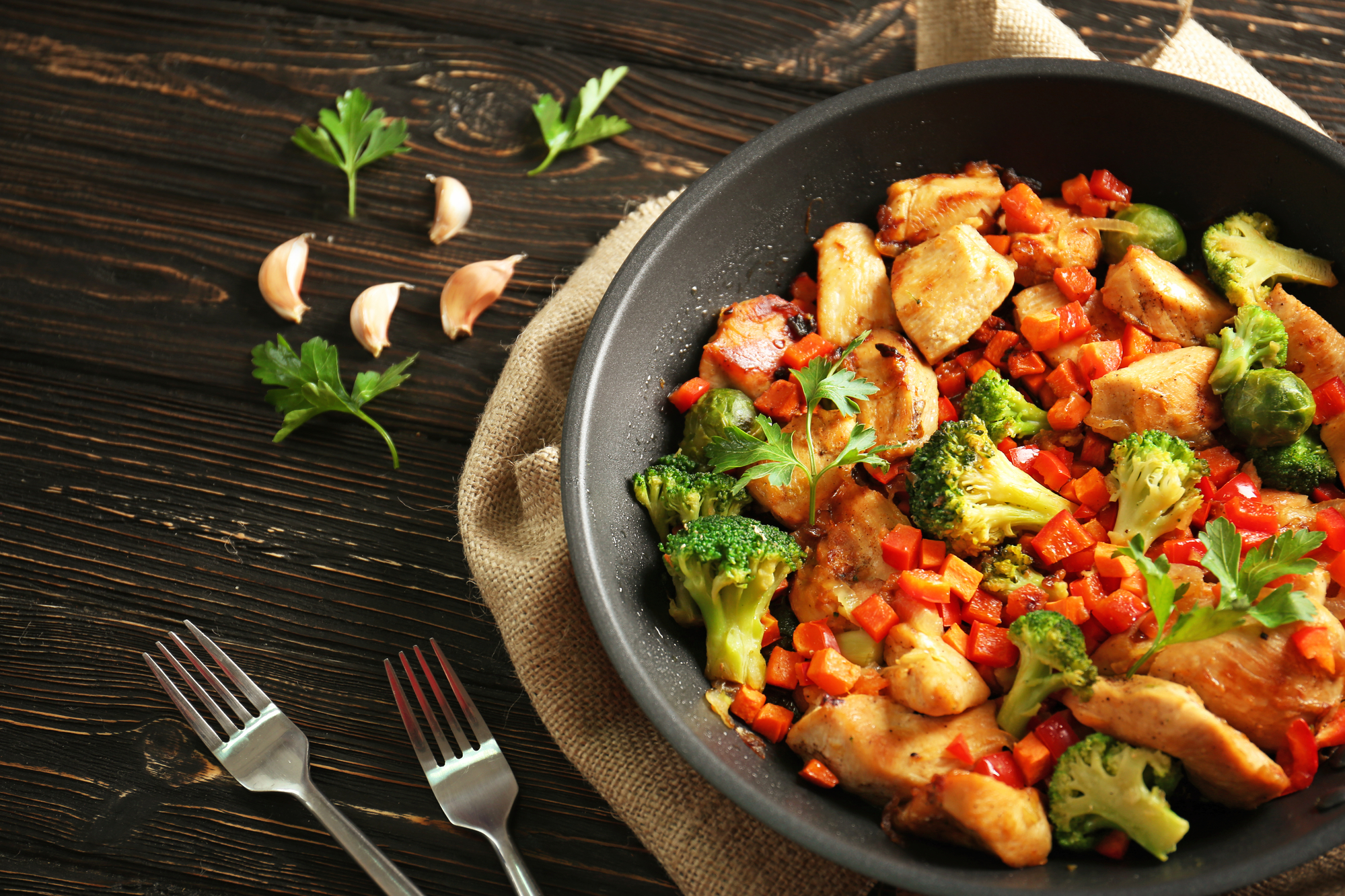 CHICKEN-AND-BROCCOLI-STIR-FRY CHICKEN-AND-BROCCOLI-STIR-FRY